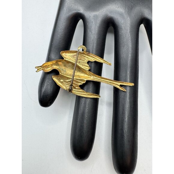 Beautiful Vintage Flying Duck Red And White Enamel Goldtone Unsigned Brooch - Picture 3 of 4